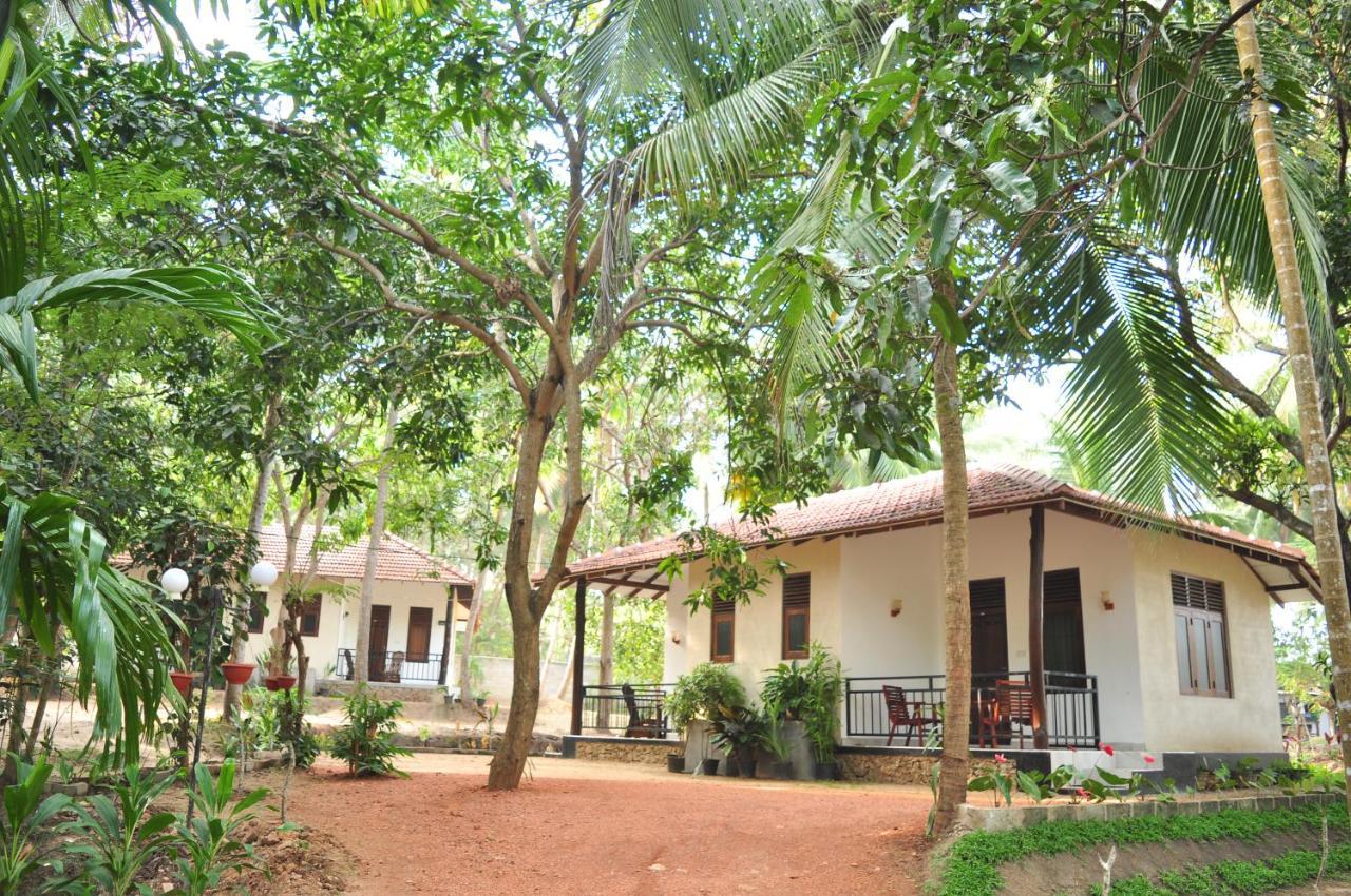 Soba Lanka Holiday Resort Melsiripura Exterior foto