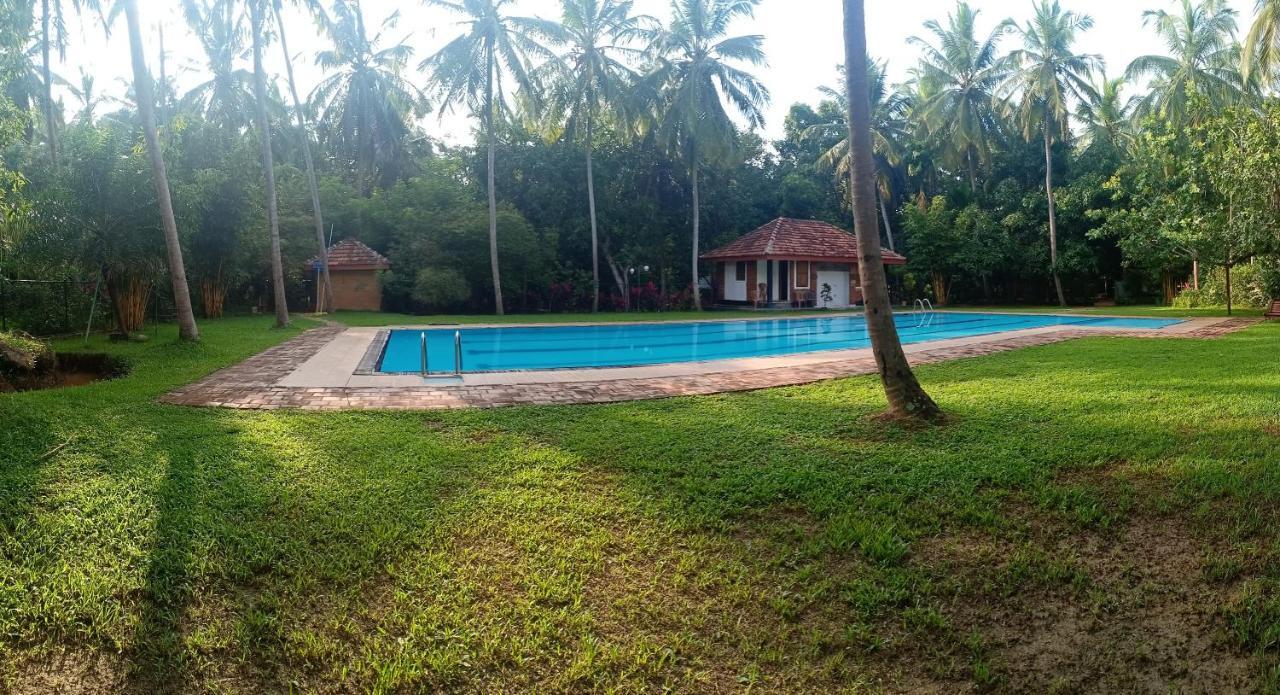 Soba Lanka Holiday Resort Melsiripura Exterior foto